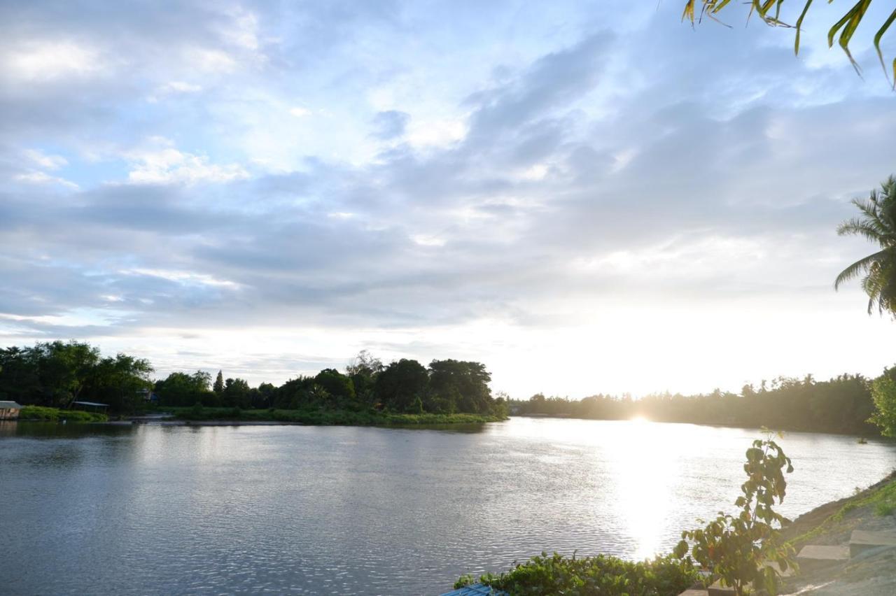Baantia Chomtawan Bed & Breakfast Surat Thani Exterior photo