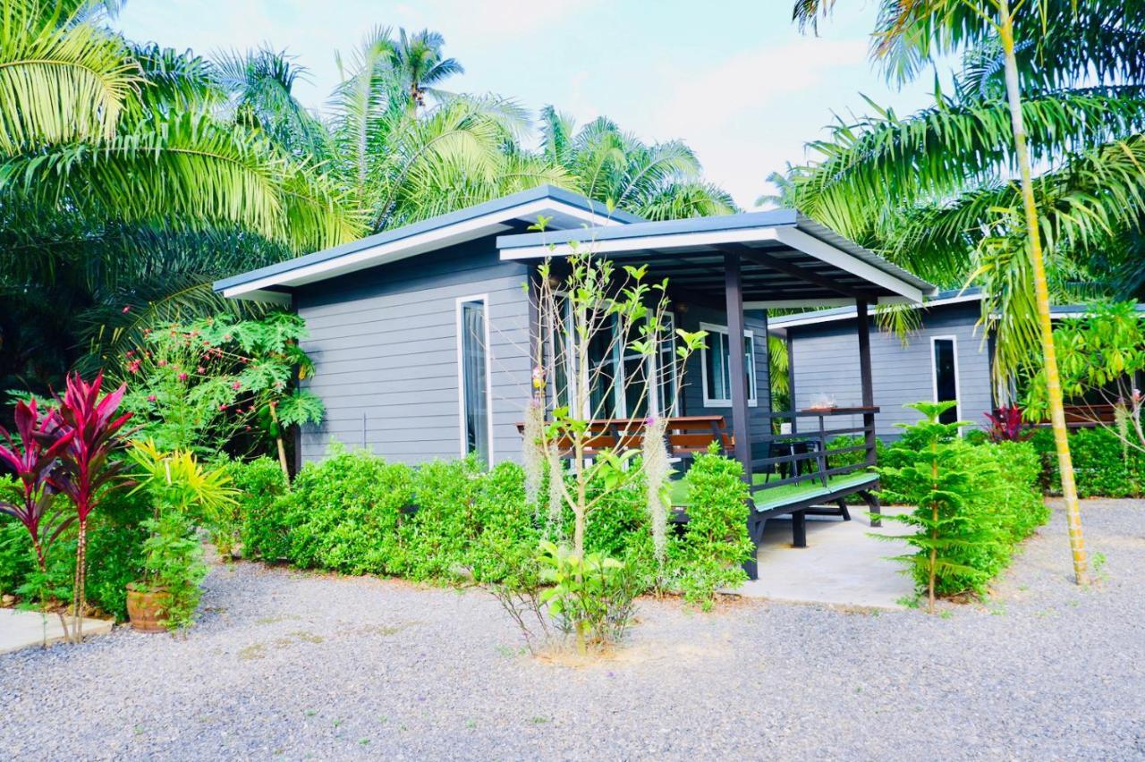 Baantia Chomtawan Bed & Breakfast Surat Thani Exterior photo