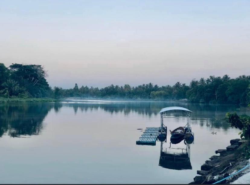 Baantia Chomtawan Bed & Breakfast Surat Thani Exterior photo